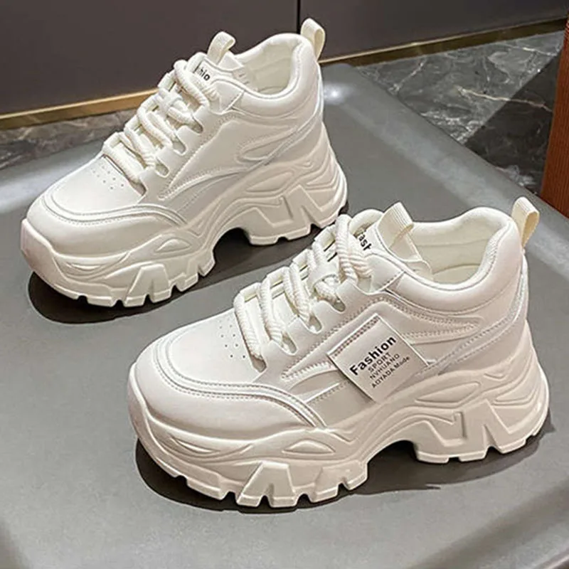 Zapatillas Deportivas de Plata - Sewing New reseña y precio