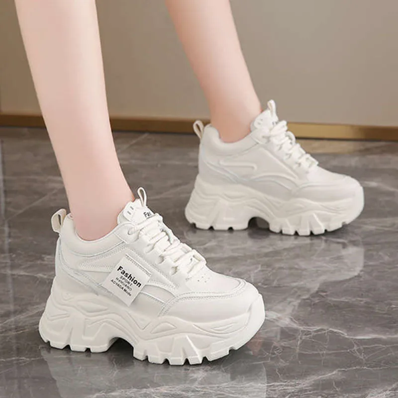 Zapatillas Deportivas de Plata - Sewing New reseña y precio